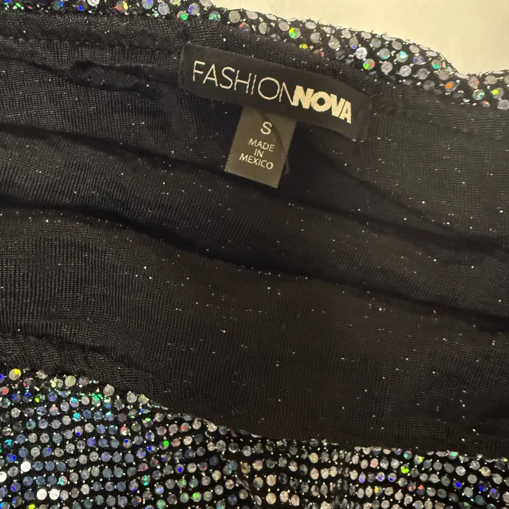 💥Fashion Nova 💥Iridescent Sequin Wide Leg Jumpsuit💥 - Picture 6 of 7